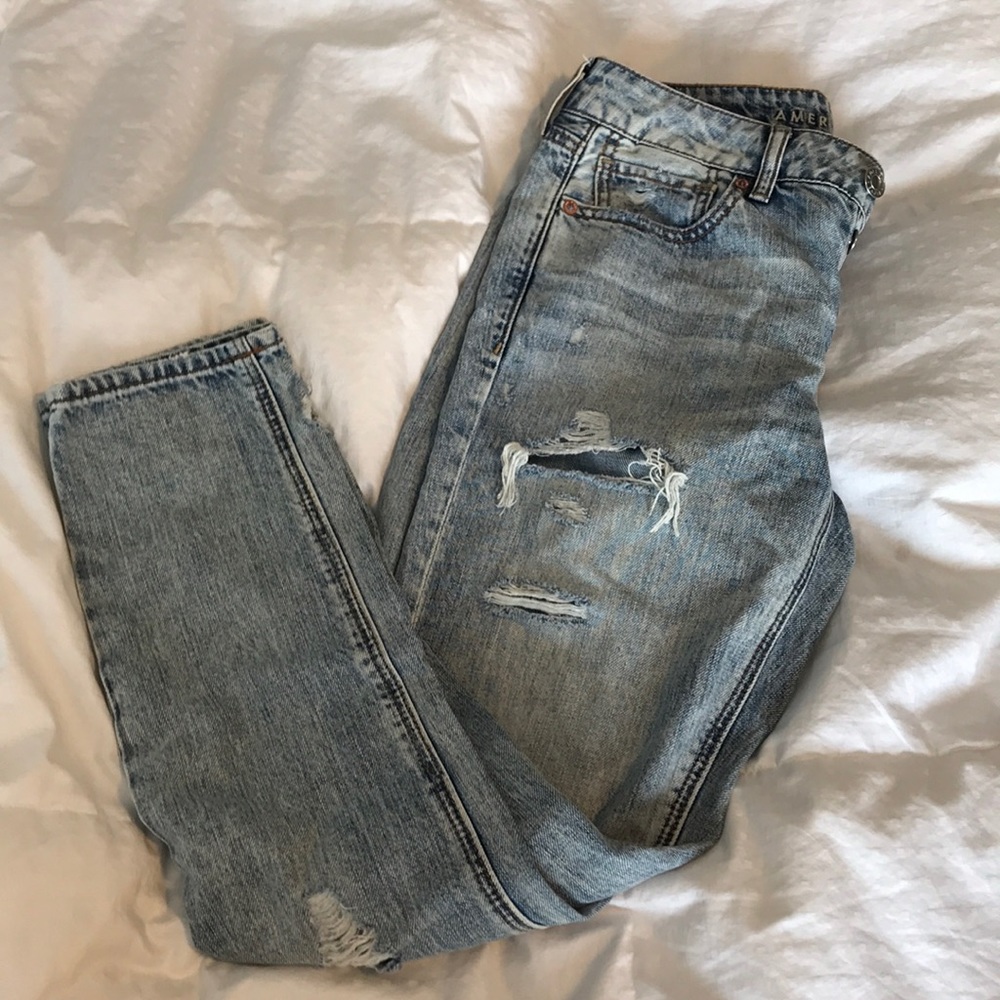American Eagle mom jeans